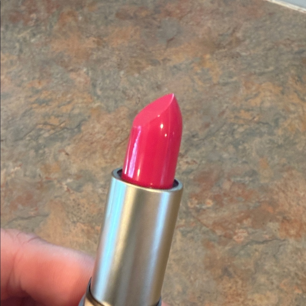 Beauty Creations Bold Pink Lipstick NWOT - Picture 2 of 2
